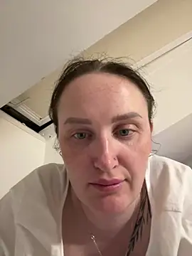 Snapshot of TomilaSi chatting on 26, 6, 2026 TomilaSi online show from 26, 6, 2026