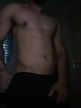 Snapshot of MoreninhoMagrinho chatting on 5, 12, 2025 MoreninhoMagrinho online show from 5, 12, 2025