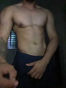 Snapshot of MoreninhoMagrinho chatting on 4, 12, 2025 MoreninhoMagrinho online show from 4, 12, 2025