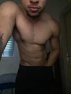 Snapshot of MoreninhoMagrinho chatting on 3, 12, 2025 MoreninhoMagrinho online show from 3, 12, 2025