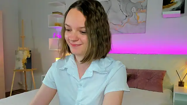 Olivia Riesz online show from 1, 12, 2025