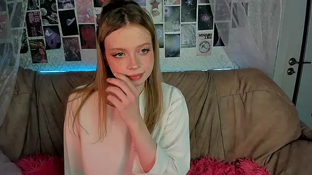 Snapshot of AlysaMeow chatting on 19, 5, 2026 AlysaMeow online show from 19, 5, 2026