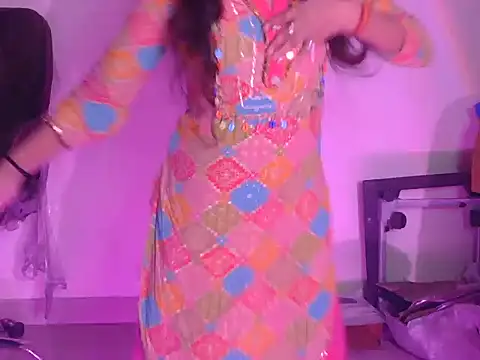 cute mahira online show from 15, 2, 2026