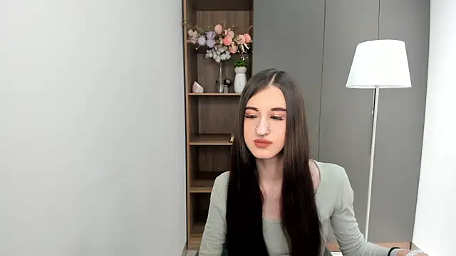 CelenaDeterline online show from 25, 11, 2025