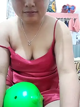 Snapshot of mai-mai-97 chatting on 1, 5, 2026 mai-mai-97 online show from 1, 5, 2026