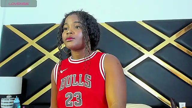 IrisHerrera  online show from 1, 12, 2025