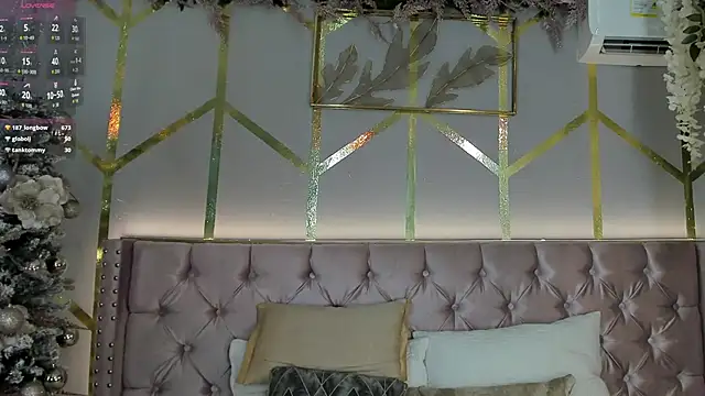 Lola saenz  online show from 13, 12, 2025