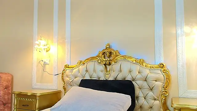 HallieStone online show from 5, 4, 2026