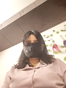 Sexolinaa online show from 9, 5, 2026