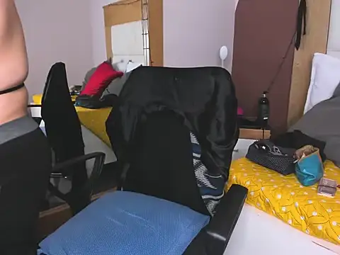 MilaFoxxy online show from 28, 11, 2025