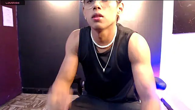 LiamVibes212 online show from 5, 12, 2025