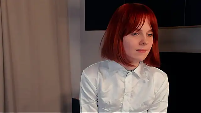 Snapshot of SaraAsberry chatting on 1, 12, 2025 SaraAsberry online show from 1, 12, 2025