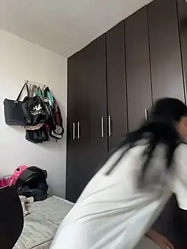 Miia moonn online show from 7, 1, 2026