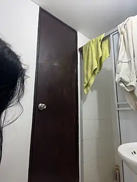 Miia moonn online show from 17, 12, 2025