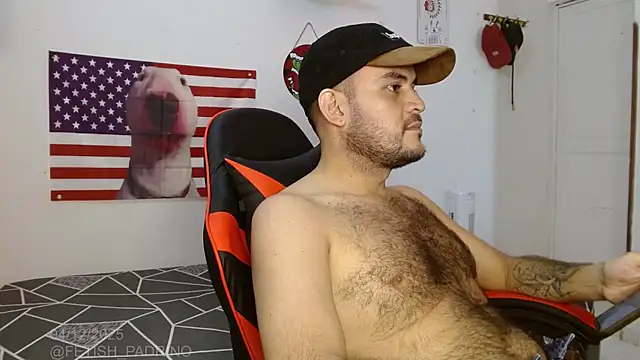 Snapshot of holegape chatting on 4, 12, 2025 holegape online show from 4, 12, 2025