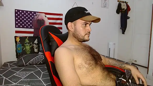 Snapshot of holegape chatting on 5, 12, 2025 holegape online show from 5, 12, 2025