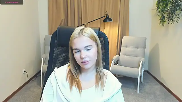 CorrineSchrodt online show from 25, 11, 2025