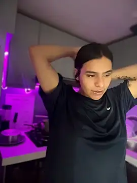 SaraAndrade  online show from 9, 4, 2026