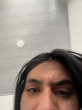 SaraAndrade  online show from 5, 3, 2026