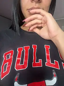 SaraAndrade  online show from 12, 3, 2026