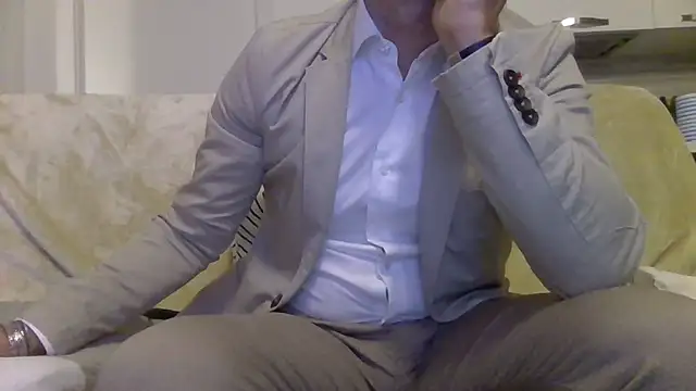 Eroshotlicker online show from 12, 4, 2026