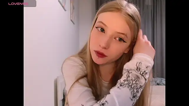  Milana Sparkl75  online show from 3, 12, 2025