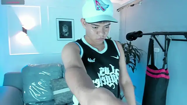 Snapshot of Paul_27_ chatting on 2, 12, 2025 Paul 27 online show from 2, 12, 2025