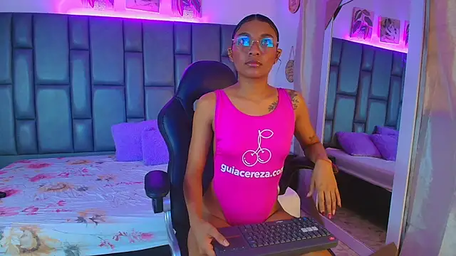 Snapshot of TashaNaughty4u chatting on 23, 5, 2026 TashaNaughty4u online show from 23, 5, 2026