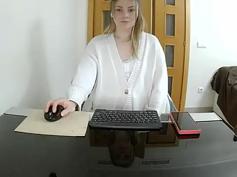 Adelyxveex online show from 28, 11, 2025