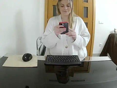 Adelyxveex online show from 27, 11, 2025