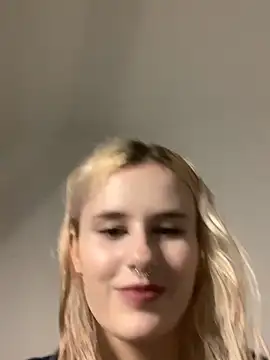 Snapshot of MilaElin chatting on 25, 11, 2025 MilaElin online show from 25, 11, 2025