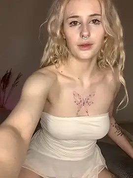 MilaElin online show from 3, 12, 2025