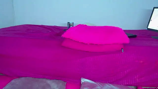 Milytylor online show from 12, 3, 2026