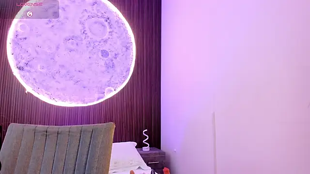 Snapshot of IvannaVolk_ chatting on 7, 2, 2026 IvannaVolk online show from 7, 2, 2026