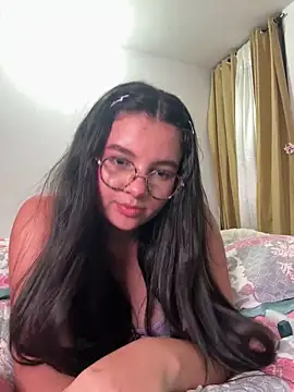 Snapshot of LilBunny_1 chatting on 26, 11, 2025 LilBunny 1 online show from 26, 11, 2025