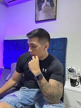 OliverWest04 online show from 3, 12, 2025