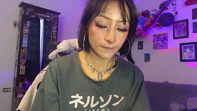 Layla quinn online show from 11, 1, 2026