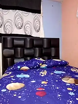 Snapshot of the_pink_girl chatting on 27, 11, 2025 the pink girl online show from 27, 11, 2025