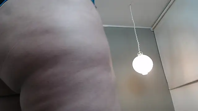 Snapshot of Elektrarosy chatting on 26, 11, 2025 Elektrarosy online show from 26, 11, 2025