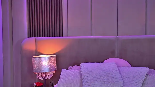 StephanieYves online show from 25, 4, 2026