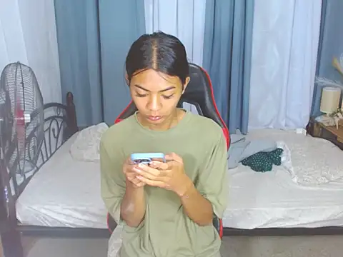 SamaraMillers online show from 20, 12, 2025