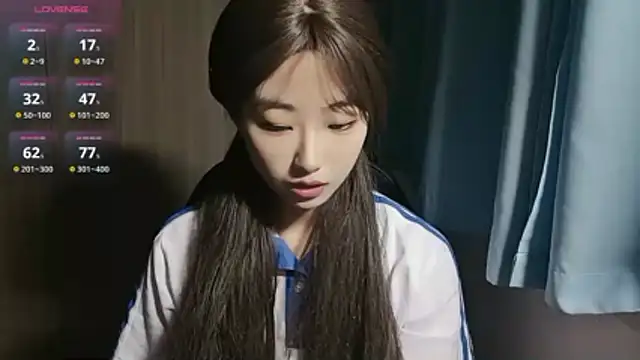 Snapshot of Yyoo-99 chatting on 28, 11, 2025 Yyoo-99 online show from 28, 11, 2025