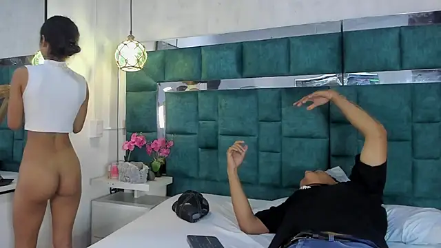  bonnyandclyde online show from 12, 4, 2026