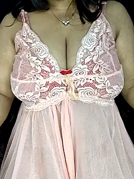 Curvy Pooja online show from 9, 4, 2026