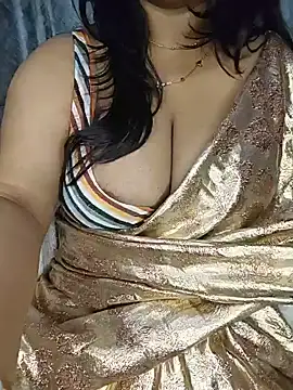 Snapshot of Curvy_Pooja chatting on 20, 6, 2026 Curvy Pooja online show from 20, 6, 2026