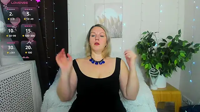 Alison star  online show from 2, 12, 2025