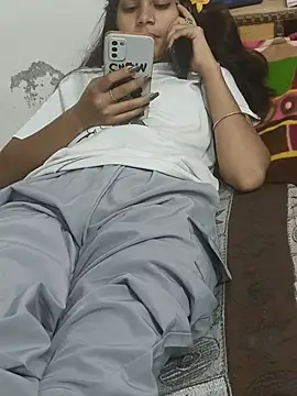 Snapshot of anjli_22 chatting on 10, 7, 2026 anjli 22 online show from 10, 7, 2026