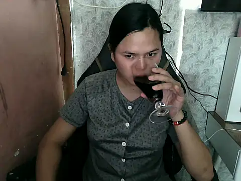 urSweetheart online show from 2, 2, 2026