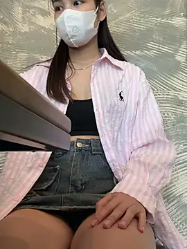 Snapshot of Ami_99 chatting on 27, 11, 2025 Ami 99 online show from 27, 11, 2025