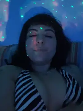 lolamuamua online show from 28, 11, 2025